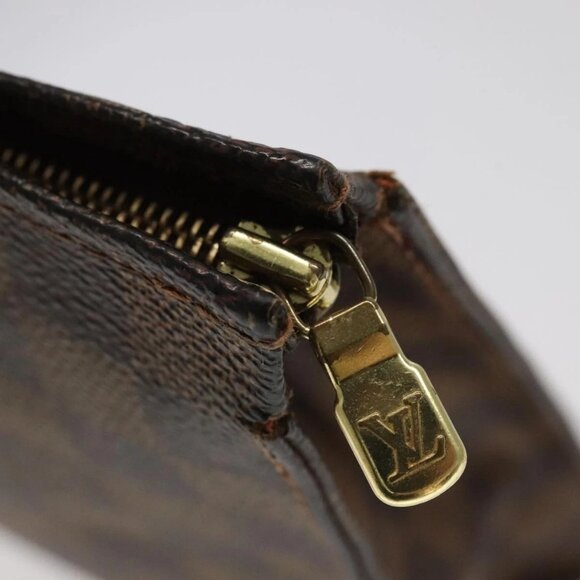 LOUIS VUITTON Damier Ebene Poche Toilette 26 Pouch - Picture 8 of 16